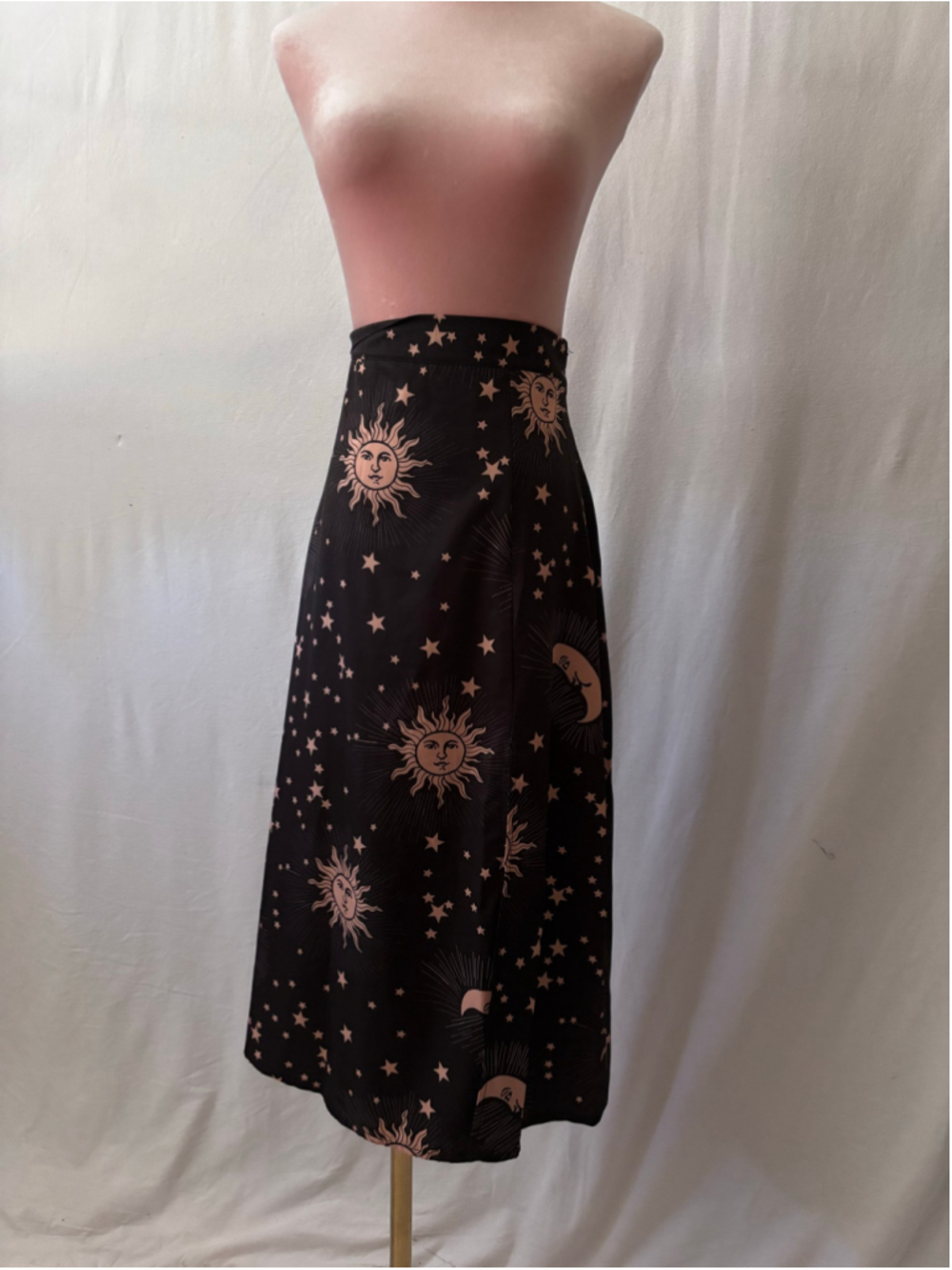 ROMWE Celestial Sun Moon Stars Black Midi Skirt Size L Whimsygoth Witchy